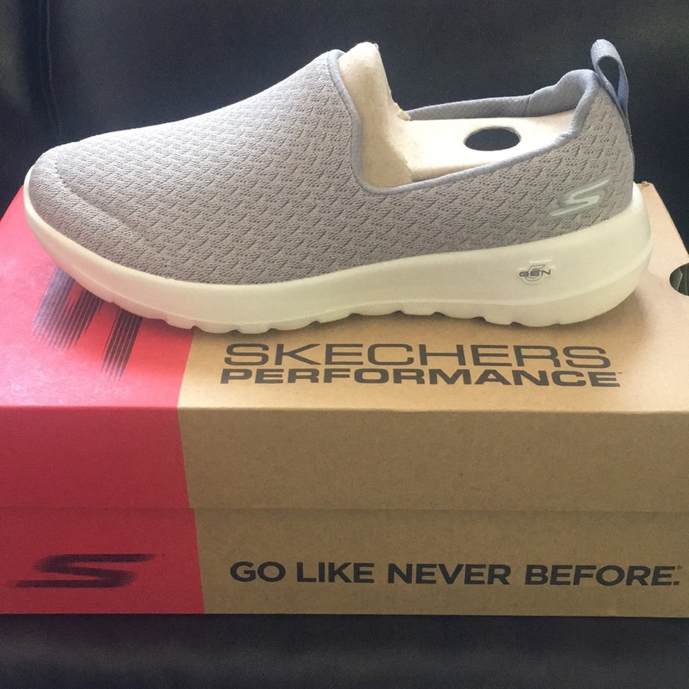 Skechers GoWalk Joy - Size 5.5 Women